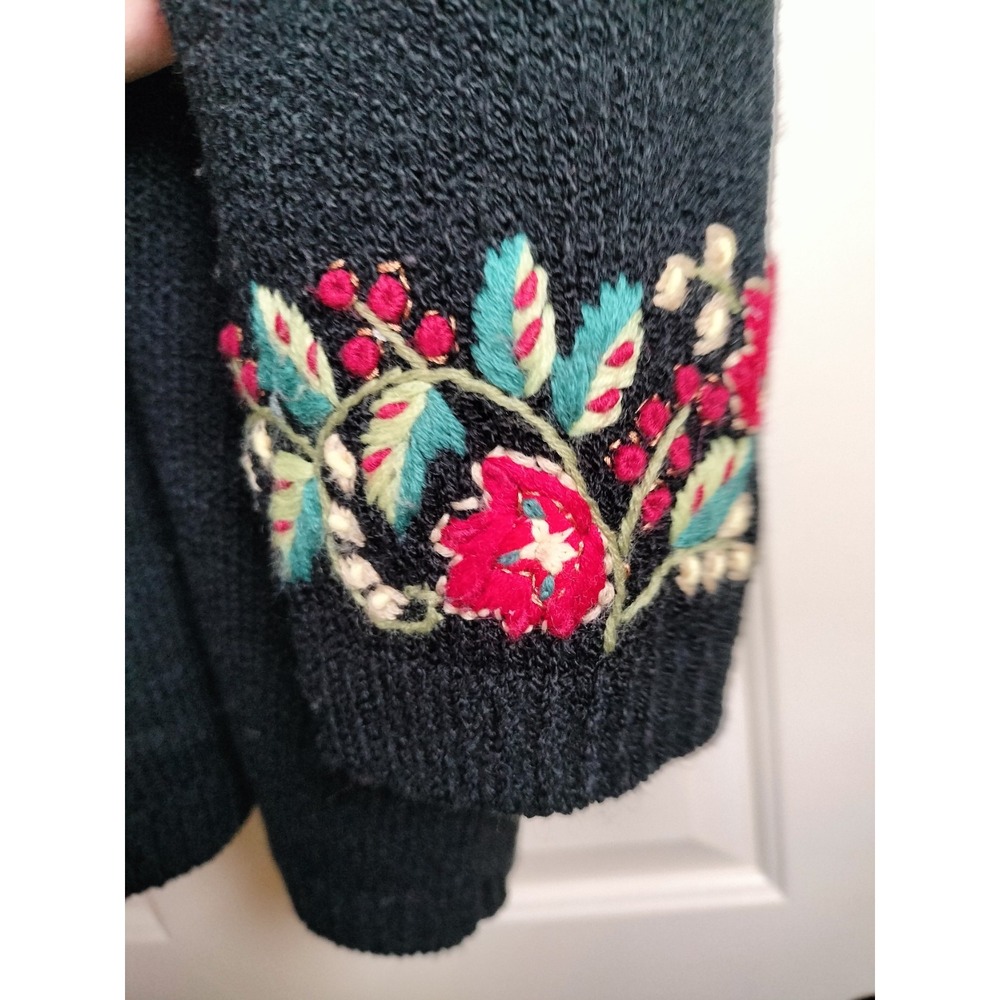 Coldwater Creek Women's 1X Black Turtleneck Sweater with Embroidered Floral - Picture 10 of 12